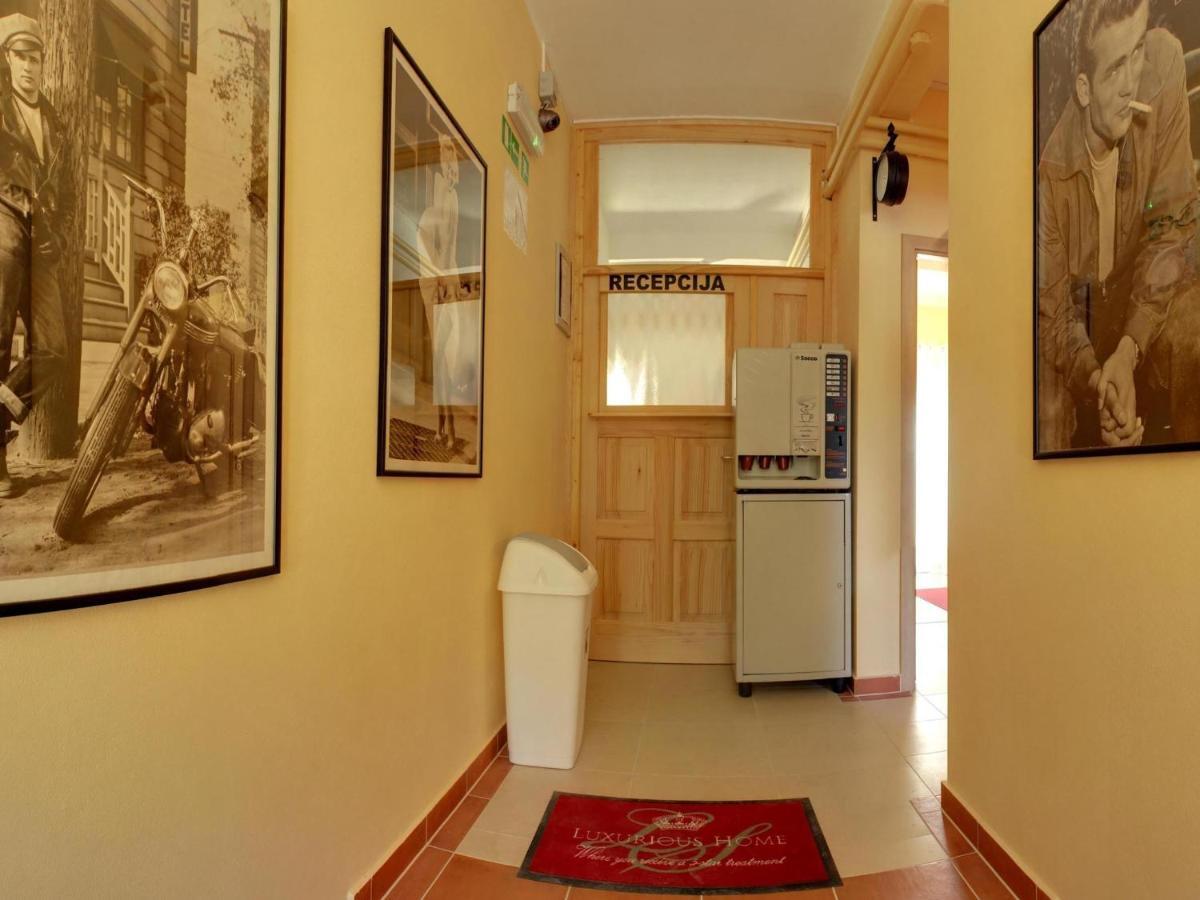 Cinema House Single & Double Rooms & Studio Apartments Pula Cameră foto